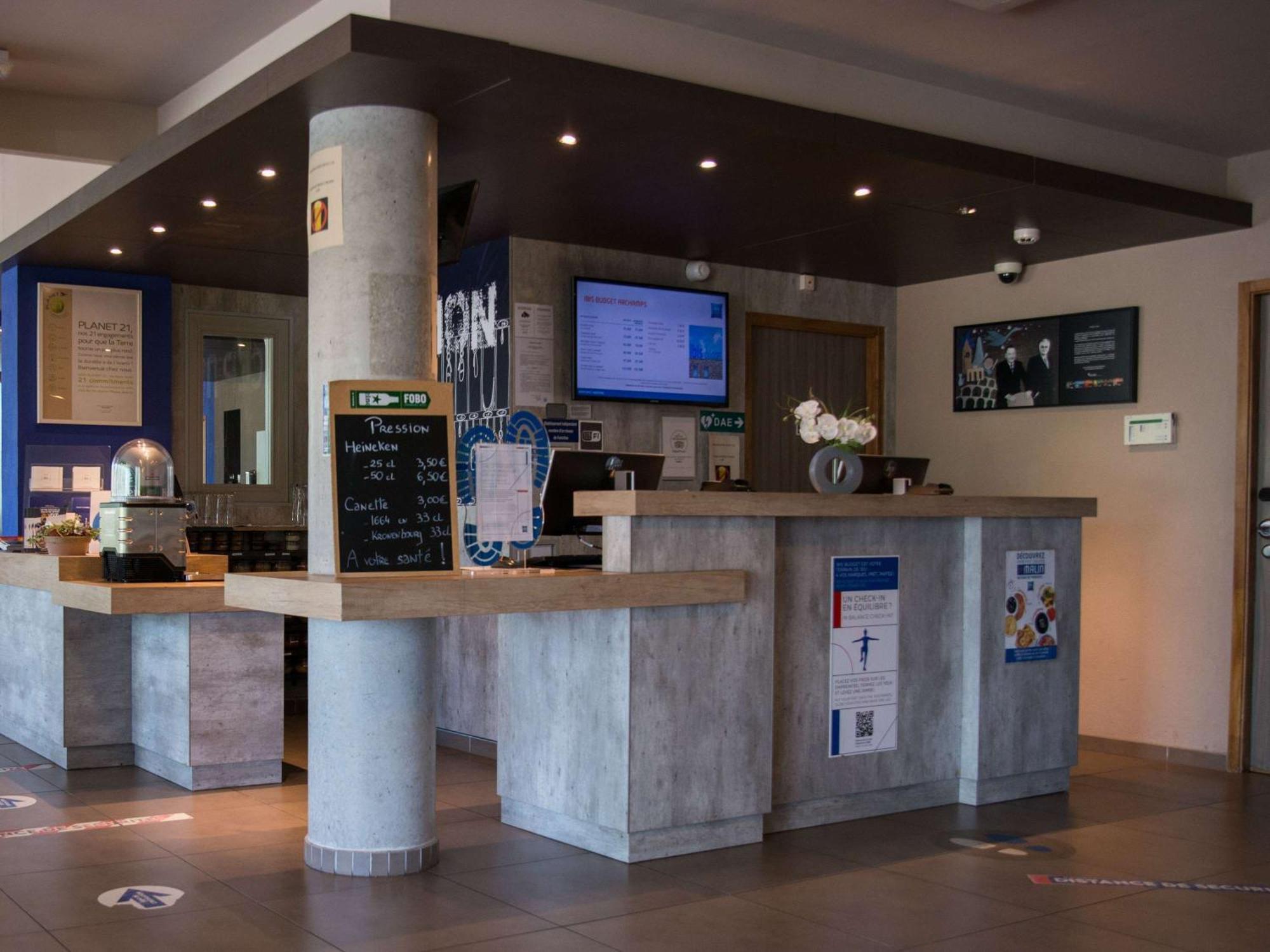 Ibis Budget Archamps Porte De Geneve Luaran gambar