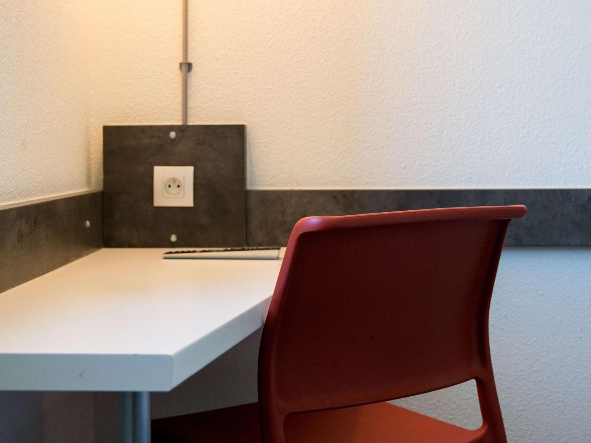 Ibis Budget Archamps Porte De Geneve Luaran gambar